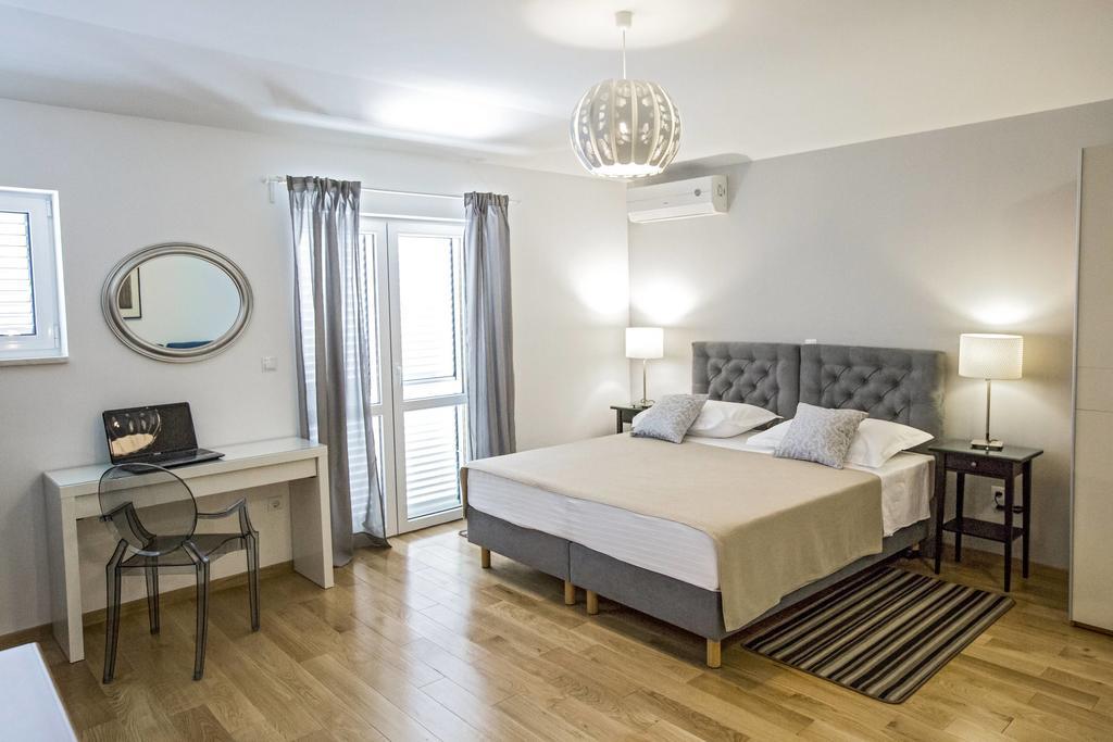 Rooms Margarita Stobreč Buitenkant foto