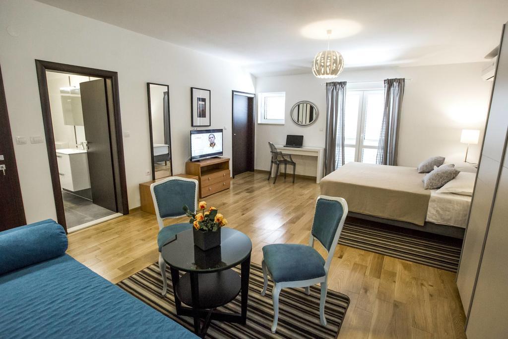 Rooms Margarita Stobreč Buitenkant foto